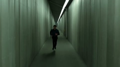 Dolly Zoom Corridor Effect