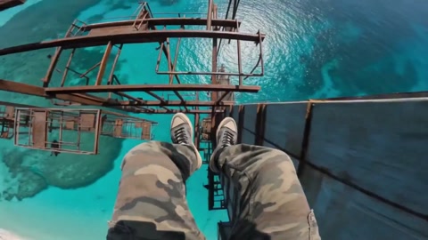 Wingsuit Canyon Parkour POV